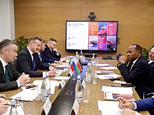 Дмитрий Старостин обсудил с послом Кении развитие сотрудничества региона