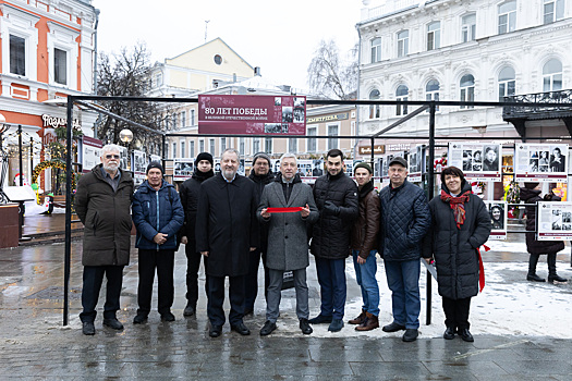 В Нижнем Новгороде открыли уличную экспозицию «Победе – 80»