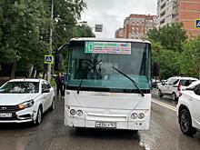 В Ростове на зебре маршрутка сбила девушку