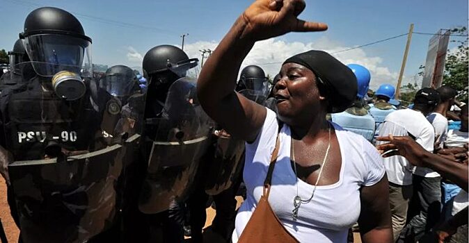 МИД РФ предупредило о забастовках в Либерии