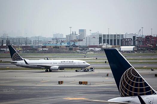 United Airlines изменит подход к снятию пассажиров с рейса