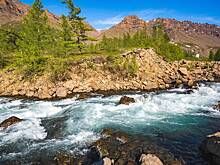 В России отец пятерых детей переправлялся через реку и исчез