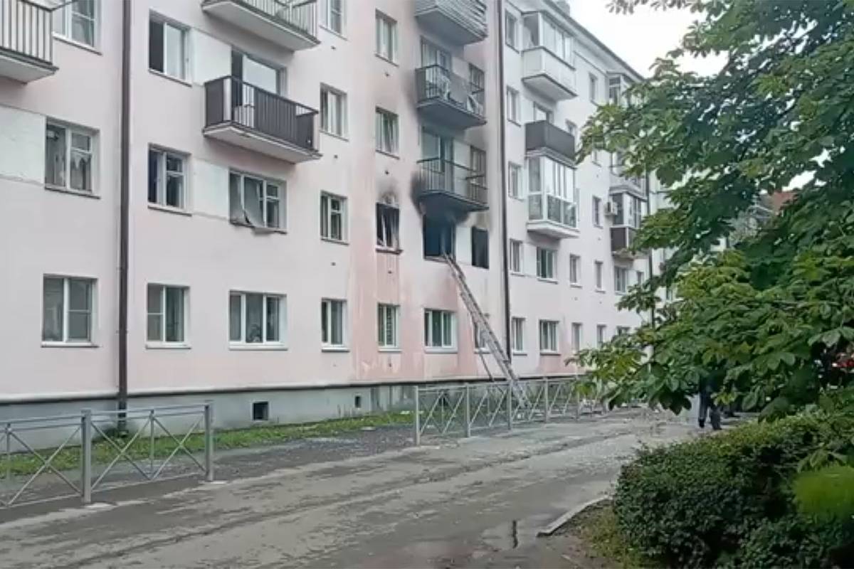 Взрыв произошел в жилом доме в российском регионе