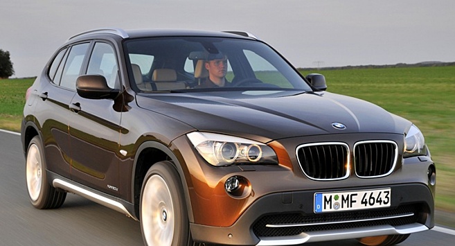 BMW X1 третьего поколения: изогнутый экран и много силовых установок