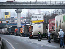 Дальнобойщики начали блокировать Москву