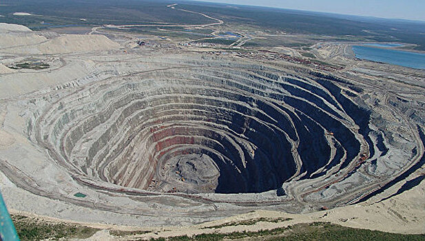 При обрушении на руднике "Удачный" пострадала вице-президент "Алросы"