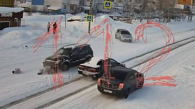 В Красноярском крае водитель сбил двух школьников, переходивших дорогу