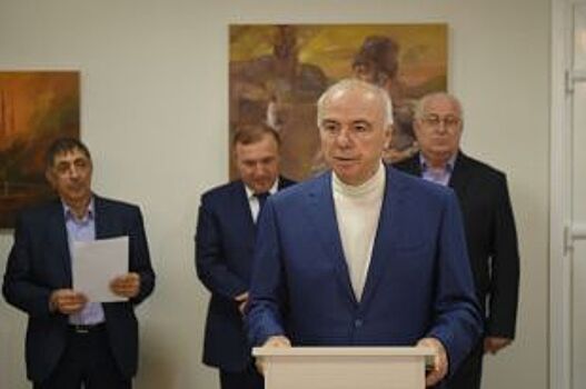 Президент МГТУ побывал на открытии художественной выставки