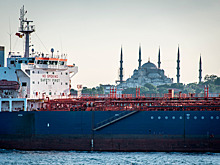 В Босфорском проливе приостановлено судоходство в обе стороны