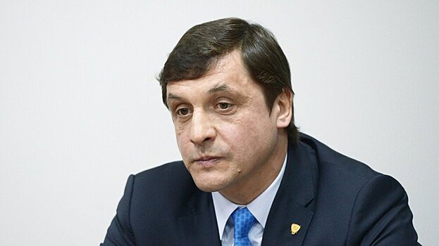 Валерий Каменский: «КХЛ хочет того, чтобы в играх была непредсказуемость и каждый матч имел значение. Большую роль играет потолок зарплат, работа приносит плоды»