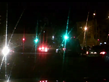 Автомобиль выкинуло на троутар после мощного удара в Новороссийске