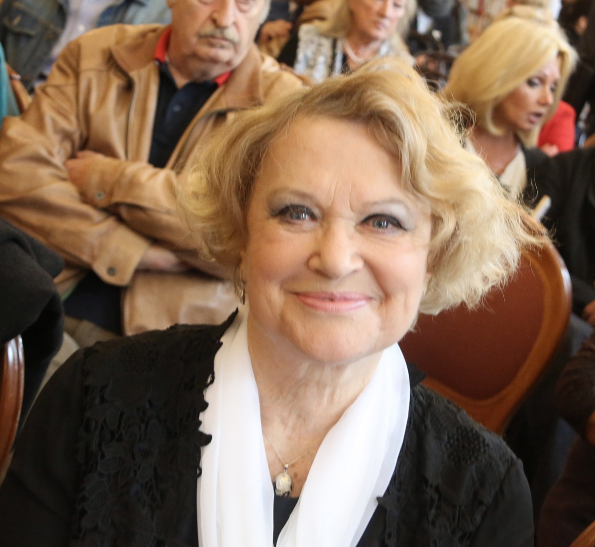 Семья Валентины Талызиной поругалась из-за картин на десятки миллионов рублей