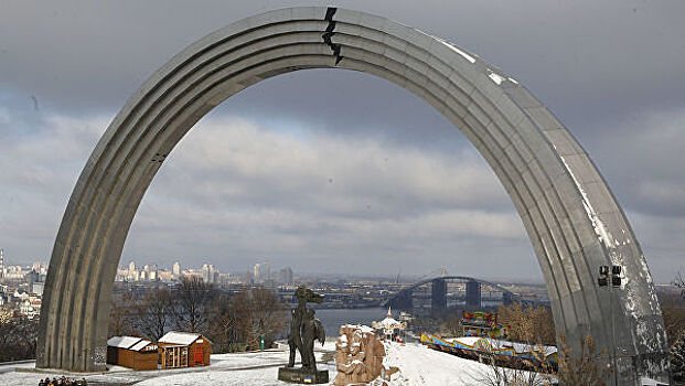 Киевские власти намерены снести памятник Суворову