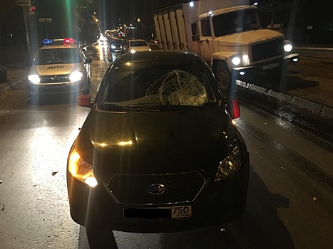 На Ново-Вокзальной легковушка сбила человека