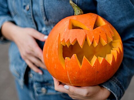 Юрист Зернов: штраф грозит за ассоциирующиеся с сатанизмом атрибуты к Хеллоуину