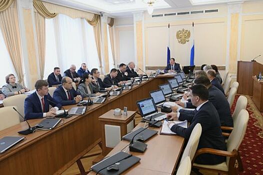 Алексей Орлов призвал глав муниципалитетов и профильное министерство поддержать аграриев в борьбе за урожай