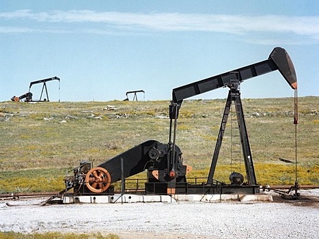 Bloomberg: США впервые обошли Россию по добыче нефти