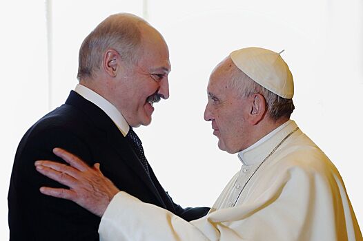 Лукашенко попросил Папу Римского о личной встрече