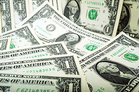 Доллар укрепляется на росте доходности гособлигаций США