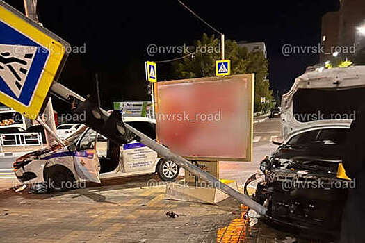 В Новороссийске Hyundai протаранил машину ДПС