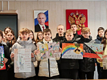 В Оренбуржье в преддверии Дня образования подразделений по контролю за оборотом наркотиков полицейские провели экскурсию для школьников в отделе полиции