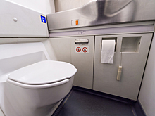 Почему не может загореться мусор в санузле самолета