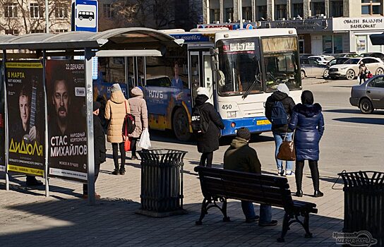 За год в Екатеринбурге обустроят около 100 остановок