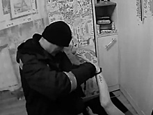 Спасатели освободили юного сибиряка из бабушкиных наручников