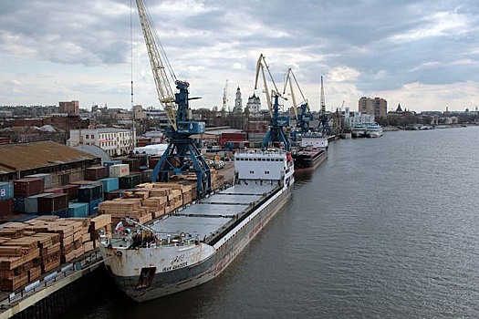 Порт Махачкалы может стать морскими воротами на юге России - эксперт ТПП РФ