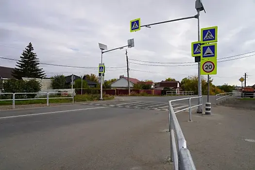 На региональной трассе в поселке Усть-Кинельский появился пешеходный переход
