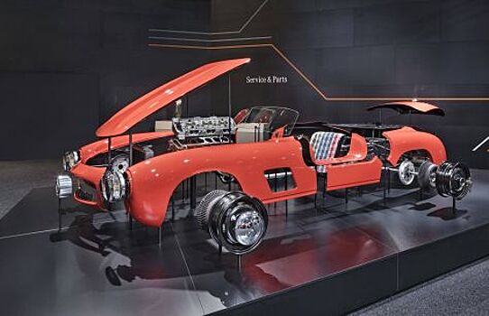 «Мерседес» снова решил изготавливать запчасти для 300 SL Gullwing
