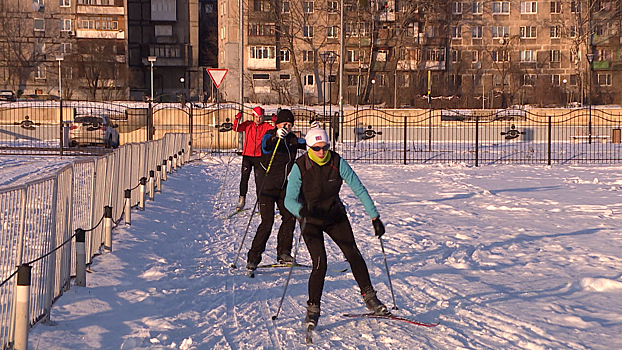 Воспитанники калининградской школы гребли на байдарках и каноэ проводят лыжные тренировки
