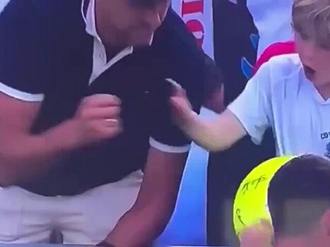 Польский миллионер принес извинения мальчику за кражу кепки на US Open