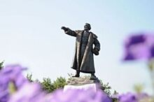 Памятник основателю города открыли в Кургане