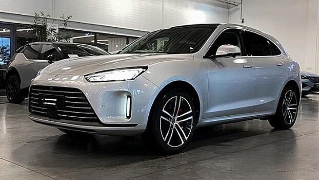 В России запустили подписку на гибридные кроссоверы AITO