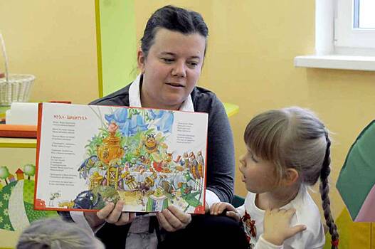 Эксперты рассказали, почему важно читать с детьми