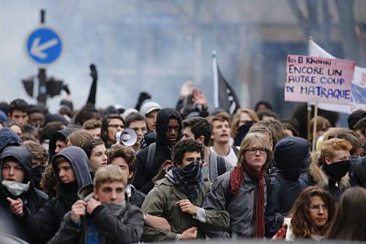 Францию охватили протесты