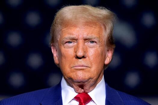 Трамп сообщил, что "группа очень богатых людей" готова купить TikTok