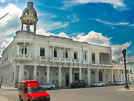 Заглавное изображение Дворец Феррер