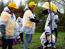 Более 500 человек приняли участие в субботнике на открытой площадке Музея Победы