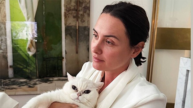 Жена Басты опубликовала фото без макияжа