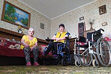 Из-за снесенного пандуса семья инвалидов-крымчан оказалась в изоляции