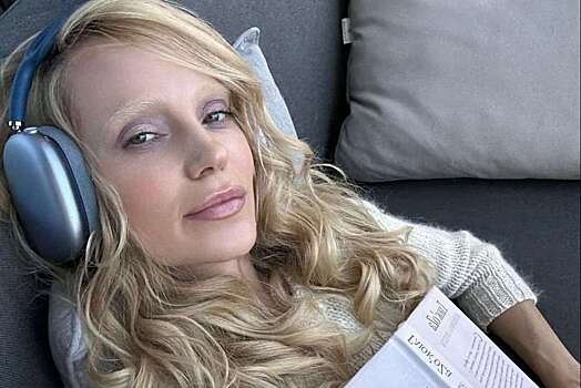 Глюкоза удивила фанатов платиновыми волосами и латексом: фото