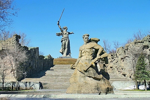 Впервые за полвека: В Волгограде обновляют парк у подножия Мамаева кургана