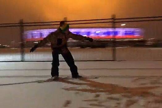 Экстрим в непогоду: Сноубордисты прокатились по дорогам Липецка