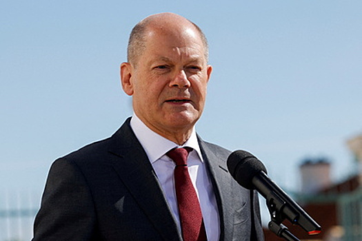 В бундестаге призвали выдворить назвавшего Шольца «колбасой» посла Украины