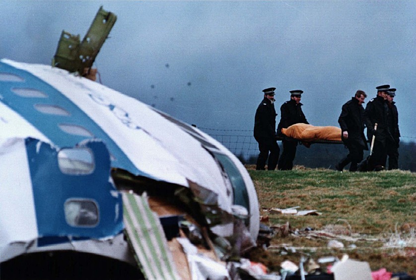 30 лет назад, 21 декабря 1988 года, пассажирский Boeing 747-121 взорвался в воздухе и упал на жилой квартал в городе Локерби в Шотландии