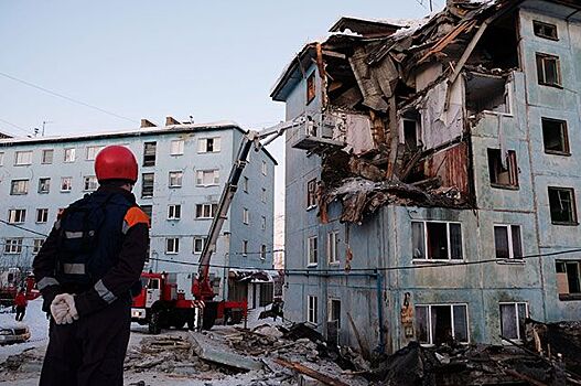 Подозреваемый во взрыве в Мурманске умер в больнице