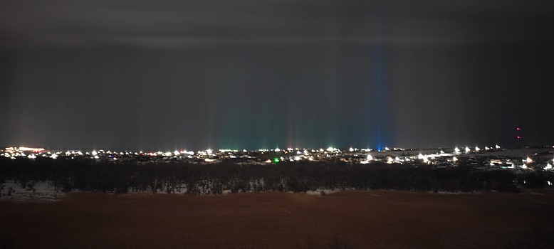 Инопланетяне прилетели: в небе над Ростовской областью зафиксировали световые столбы