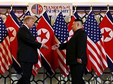 Трамп и Ким Чен Ын завершили встречу тет-а-тет